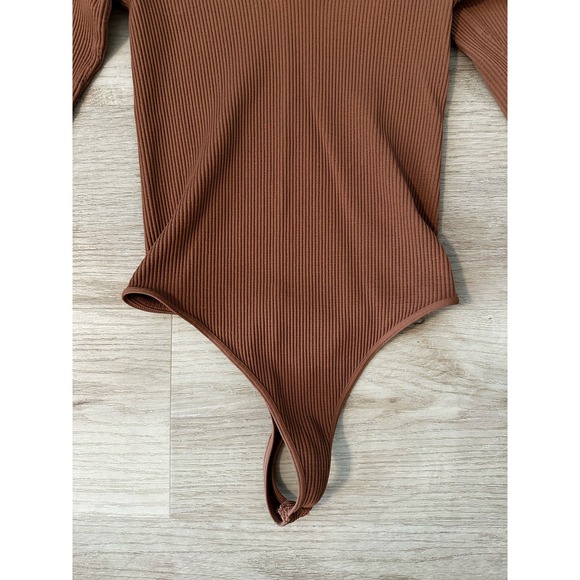 Clay brown ribbed bodysuit women’s size small - Picture 3 of 4